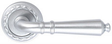 Дверная ручка на розетке "PETRA" 304 R02 F05 Extreza