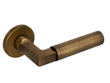 Дверная ручка на розетке Extreza STEM-R16-F03 (STEM 135) матовая бронза