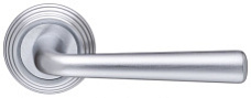 Дверная ручка на розетке "SANDRO" 332 R05 F02 Extreza