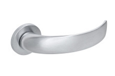 Дверная ручка Extreza CASCATA-R16-F05 (CASCATA 140 круглое основание 5 мм) матовый хром