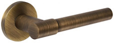 Дверная ручка на розетке Hi-tech Slim "NUVO" 125 R16 F03 Extreza