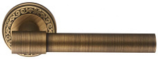 Дверная ручка на розетке "NUVO" 125 R06 F03 Extreza