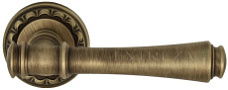 Дверная ручка на розетке "PIERO" 326 R02 F03 Extreza
